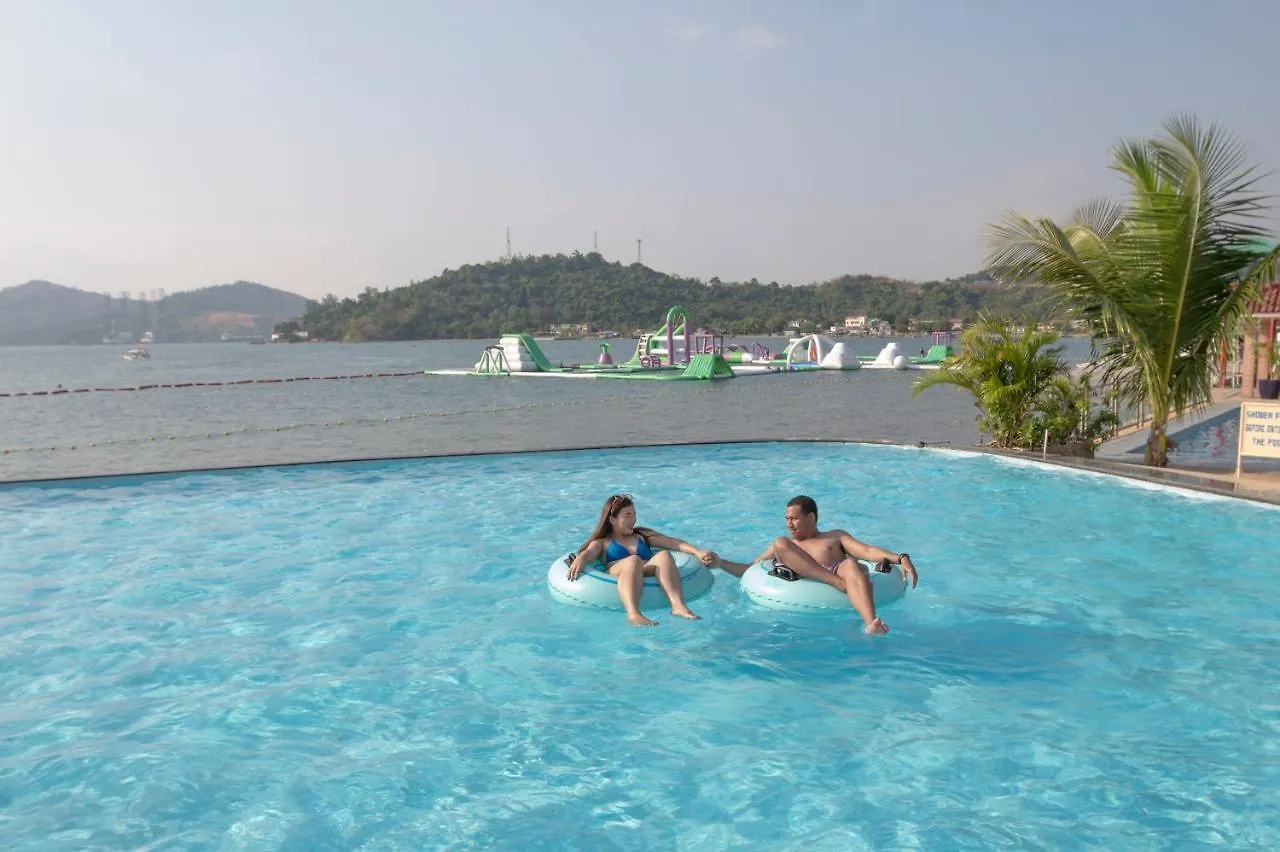 Whiterock Beach Hotel And Waterpark Subic Bay 3*,  Philippines