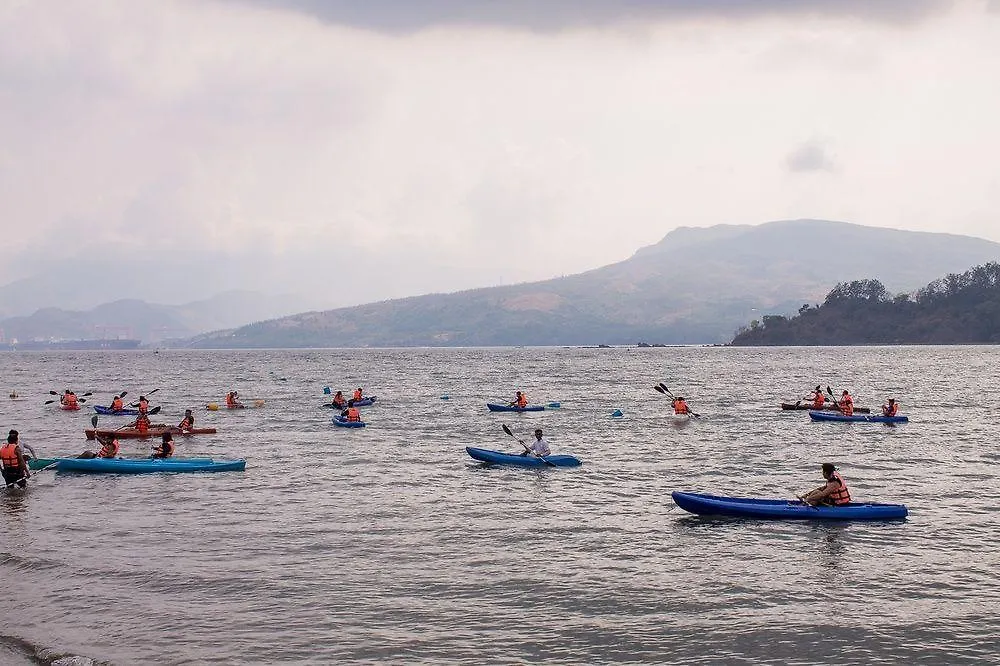 Whiterock Beach Hotel And Waterpark Subic Bay