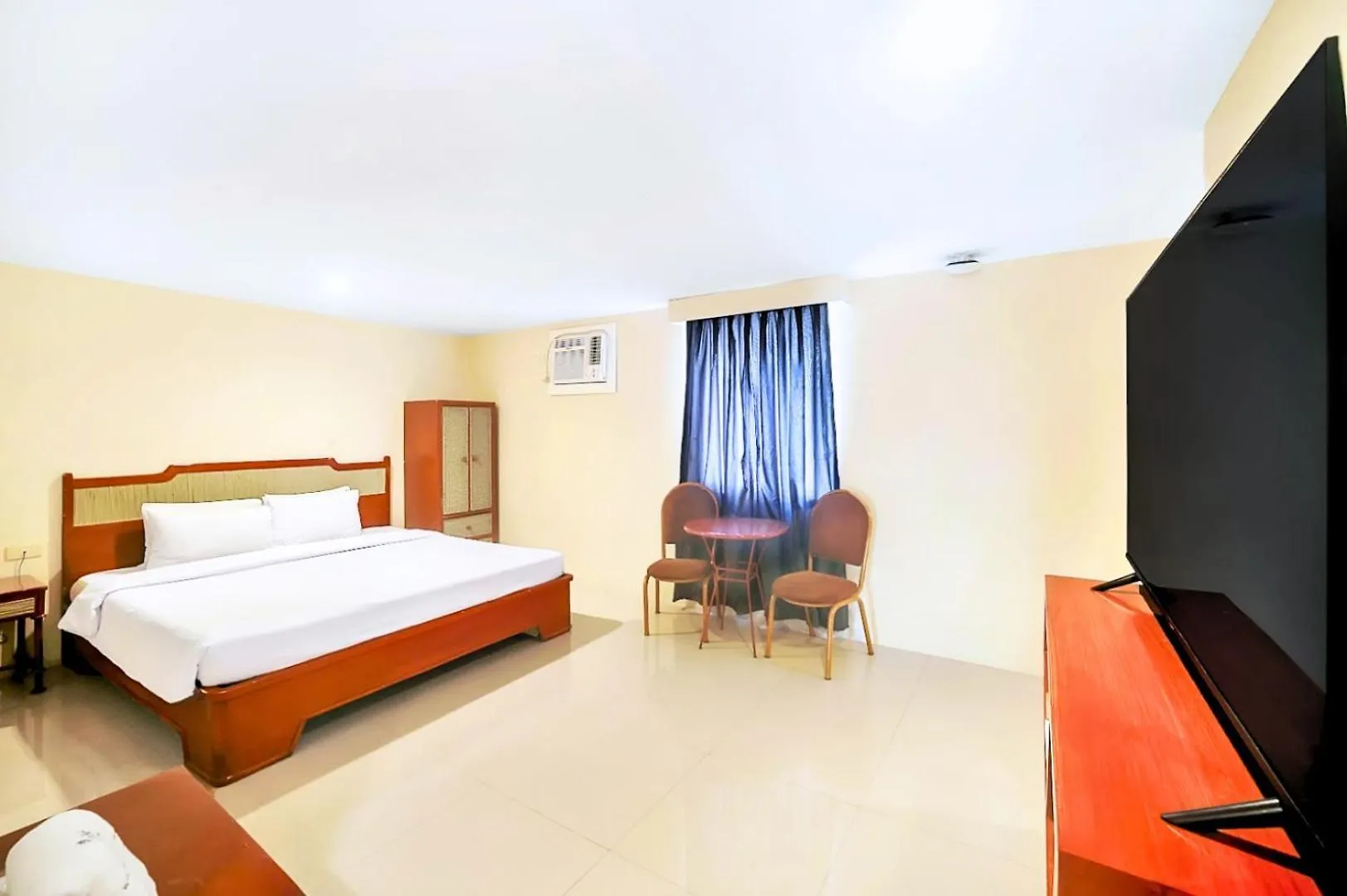Whiterock Beach Hotel And Waterpark Subic Bay