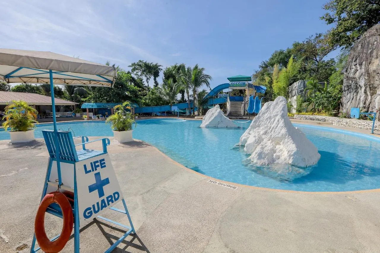 Whiterock Beach Hotel And Waterpark Subic Bay Filipinler