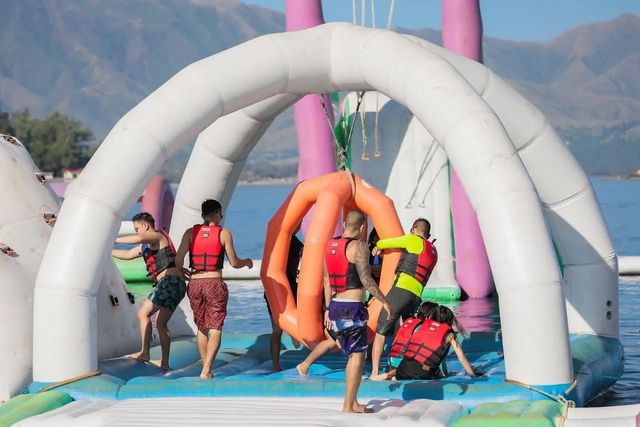 *** Resort Whiterock Beach Hotel And Waterpark Subic Bay Philippines